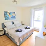 Relaxrefugium Luxus - Küche, Arbeitsplätze, Stellplatz&komfort Für Bis 6 Gäste Apartment Königs Wusterhausen