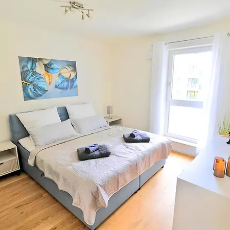 Relaxrefugium Luxus - Kueche, Arbeitsplaetze, Stellplatz & Komfort Fuer Bis 6 Gaeste Apartment Koenigs Wusterhausen