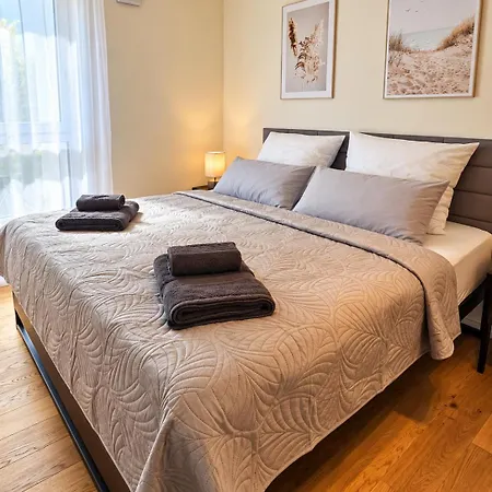 Relaxrefugium Luxus - Kueche, Arbeitsplaetze, Stellplatz & Komfort Fuer Bis 6 Gaeste *