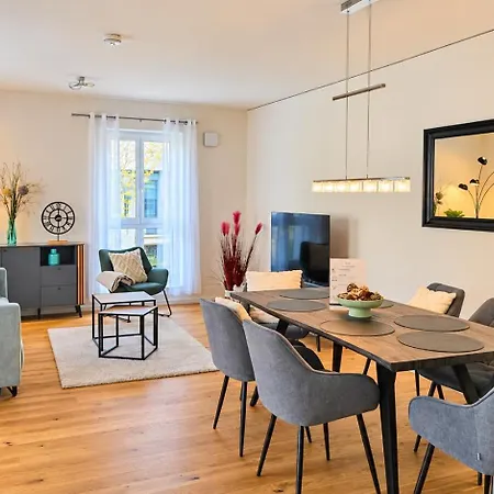 Relaxrefugium Luxus - Kueche, Arbeitsplaetze, Stellplatz & Komfort Fuer Bis 6 Gaeste Apartament Königs Wusterhausen