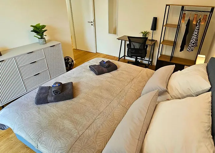 Relaxrefugium Luxus - Kueche, Arbeitsplaetze, Stellplatz & Komfort Fuer Bis 6 Gaeste Königs Wusterhausen