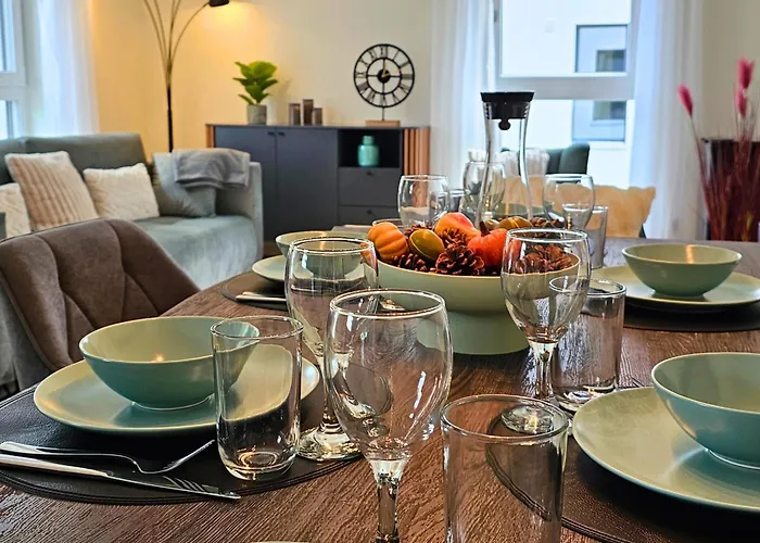 Relaxrefugium Luxus - Kueche, Arbeitsplaetze, Stellplatz & Komfort Fuer Bis 6 Gaeste